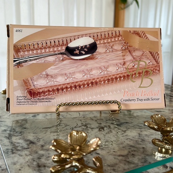 Vintage Indiana Glass Peach Ballad Serving Tray with Spoon - New in Box - Picture 2 of 11